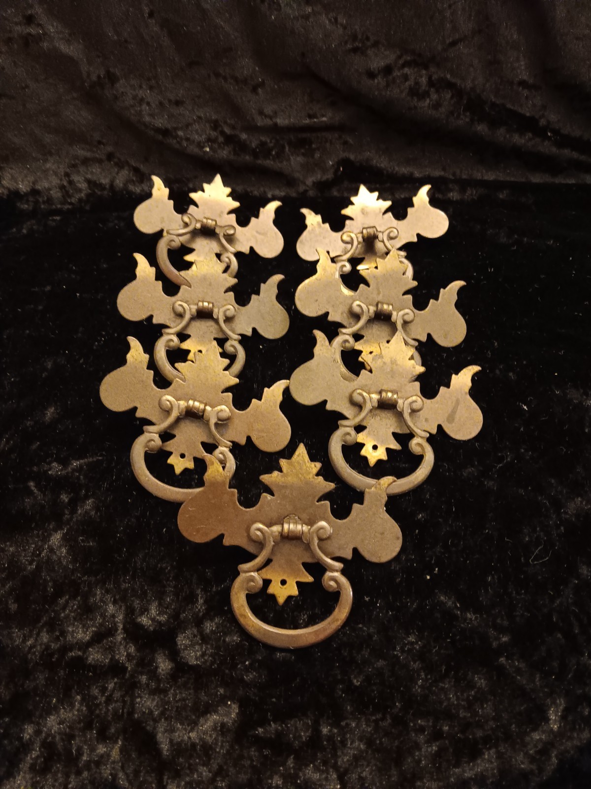 Vtg 7 Small Thin Single Screw Reclaimed Gold Metal Batwing-style Handles Pulls