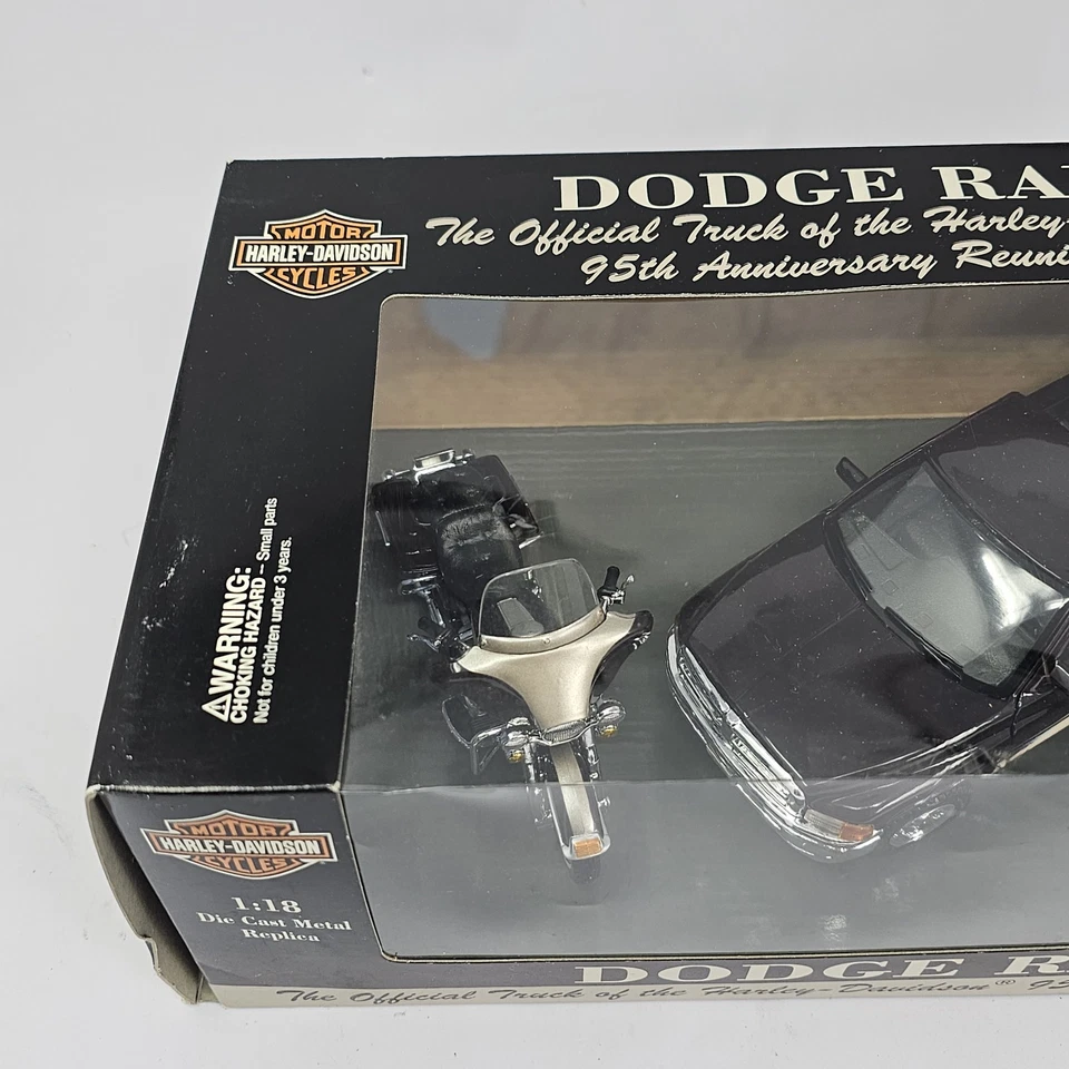 Harley Davidson Dodge Ram Truck 95th Anniversary Electra Glide Motorcycle 1:18   - Image 2 of 4