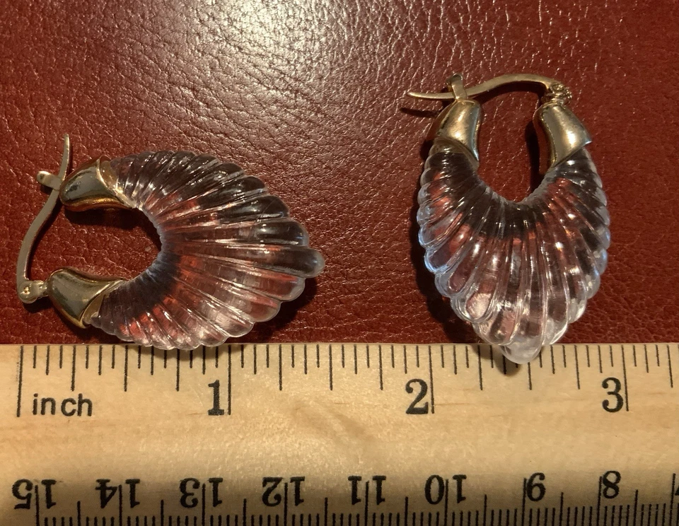 Pendientes de aro Anthropologie transparentes Lucite caramelo geométrico boho tallado en oro grueso Foto 4 de 4