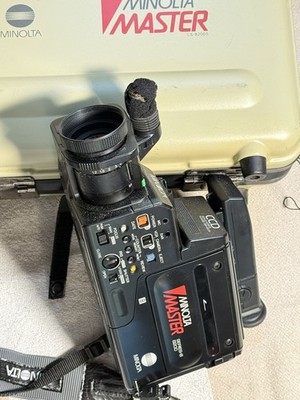 Minolta Master Series - 8 8200 -8mm CCD 6x Zoom (READ DESCRIPTION