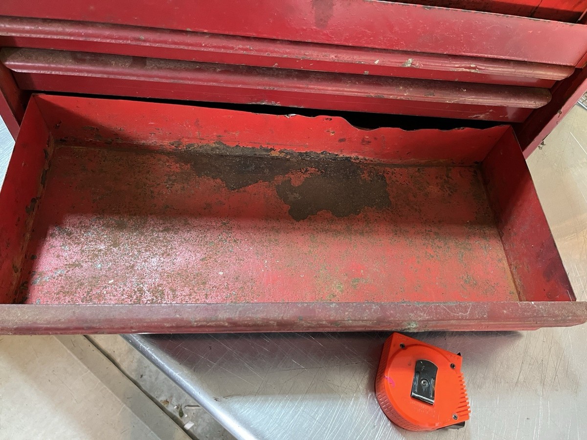 Vintage SNAP ON 1960's era Snap-On Toolbox READ MORE BELOW