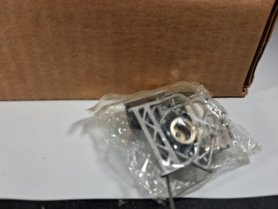 KIT MINICHAMPS BY WESTERN MODEL TOYOTA CELICA GR.5  SCALA 1/43 - Immagine 2 di 4