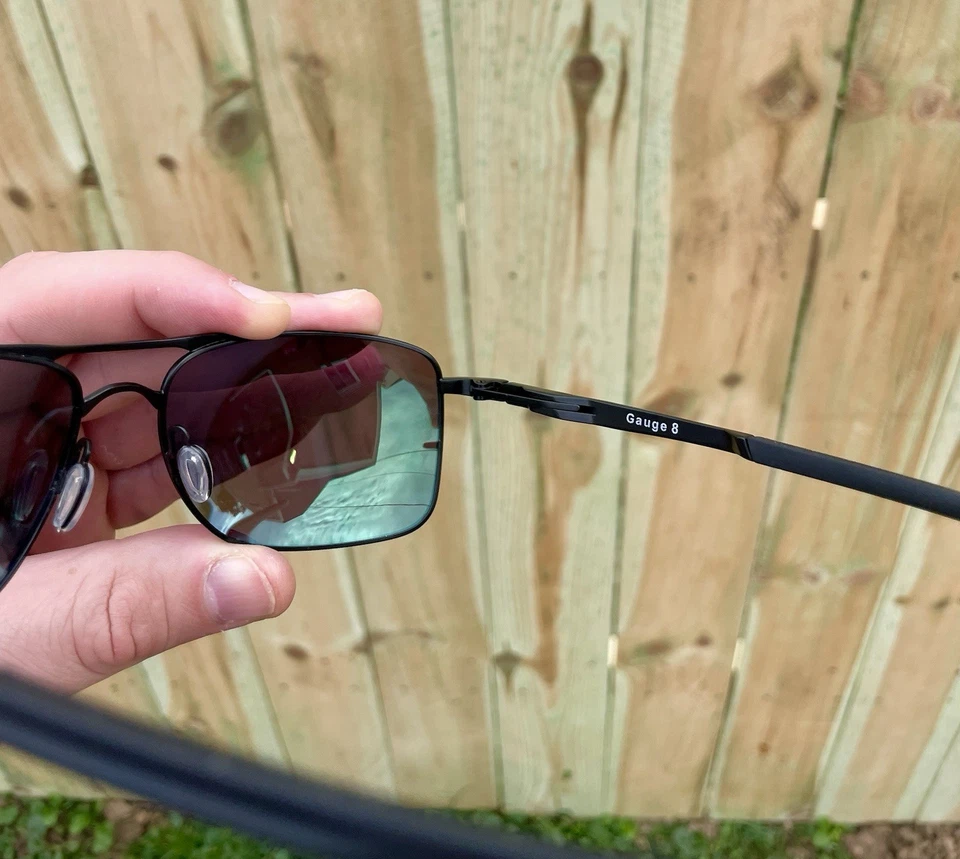 Oakley Gauge 8 Satin Black/Green Polarized Sunglasses Including Case - Image 4 of 4