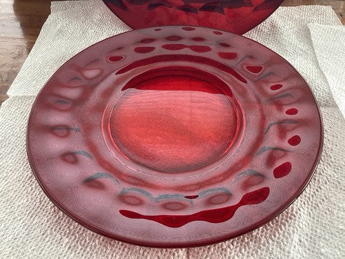 Anchor Hocking Royal Ruby Red Glass Plates 8" Thumbnail Set of 4 Vintage - Picture 2 of 2