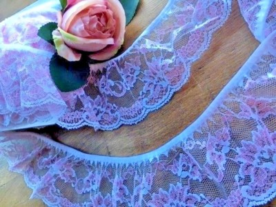 White /& Pink Gathered Nottingham Lace Trim 1.5cm Baby Dolls laverslace
