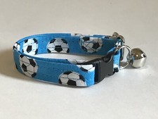 SOCCER BALLS ADJUSTABLE BREAKAWAY CAT COLLAR