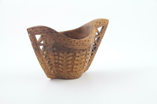 Vintage Carved Yugoslavian Double Handle Wedding Ceramonial Shepard Folk Art Cup - Picture 3 of 10