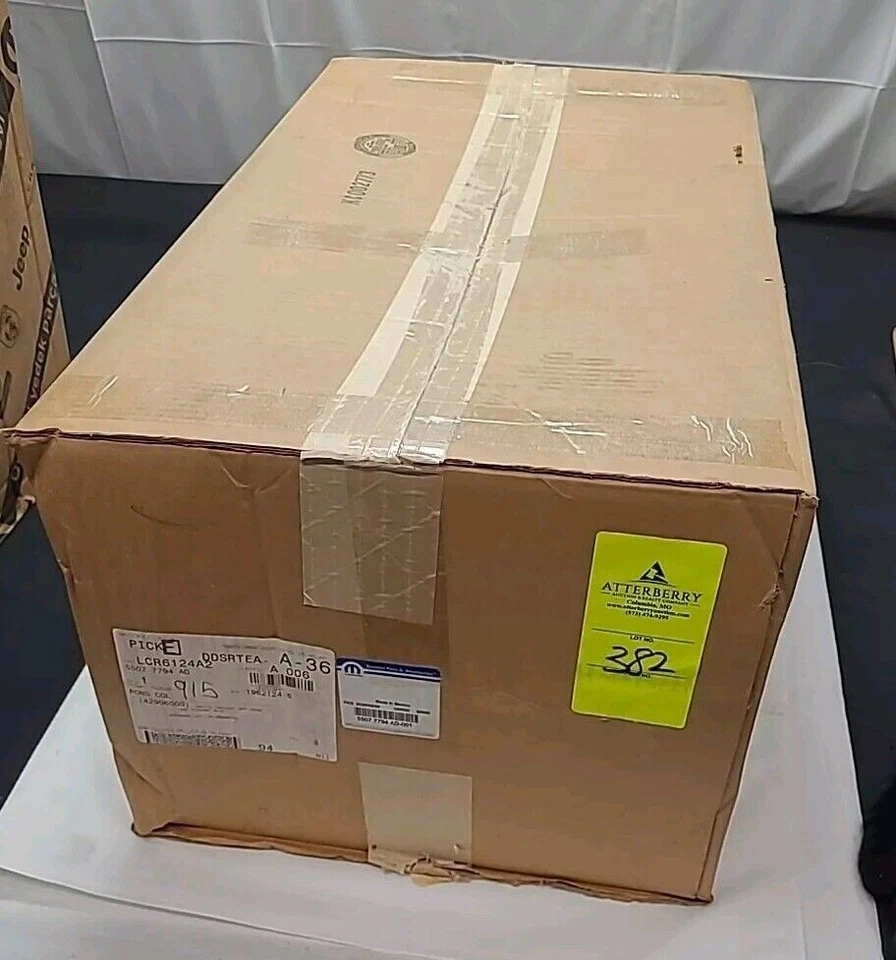 Faro de estacionamiento y giro MOPAR 55077794AD, se adapta a la derecha - Dodge 2006 Foto 3 de 3