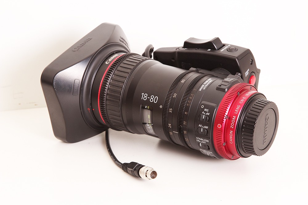 /////『Studio C』////Canon CN-E18-80mm 18-80_kit_top down_v2.jpg