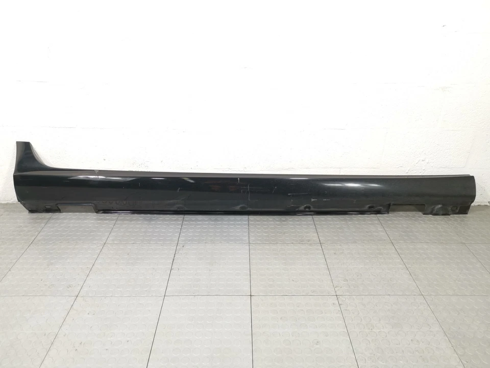 Panel basculante faldón lateral derecho Mercedes-Benz 2014 CLS550 tracción trasera 4,7 L color negro OEM Foto 3 de 4