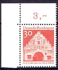 493 Bauwerke gro&szlig; 30 Pf rot Ecke ol ** postfrisch