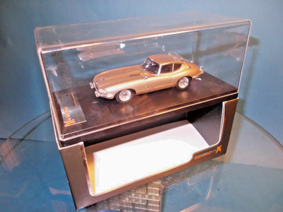 PREMIUMX 1/43 #PR0243:''JAGUAR E-TYPE-Loewy- 1966 champagne''............ ladenneu