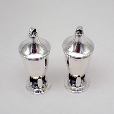 Salière et poivrière Arts et Métiers en argent sterling Carl Poul Petersen Canada