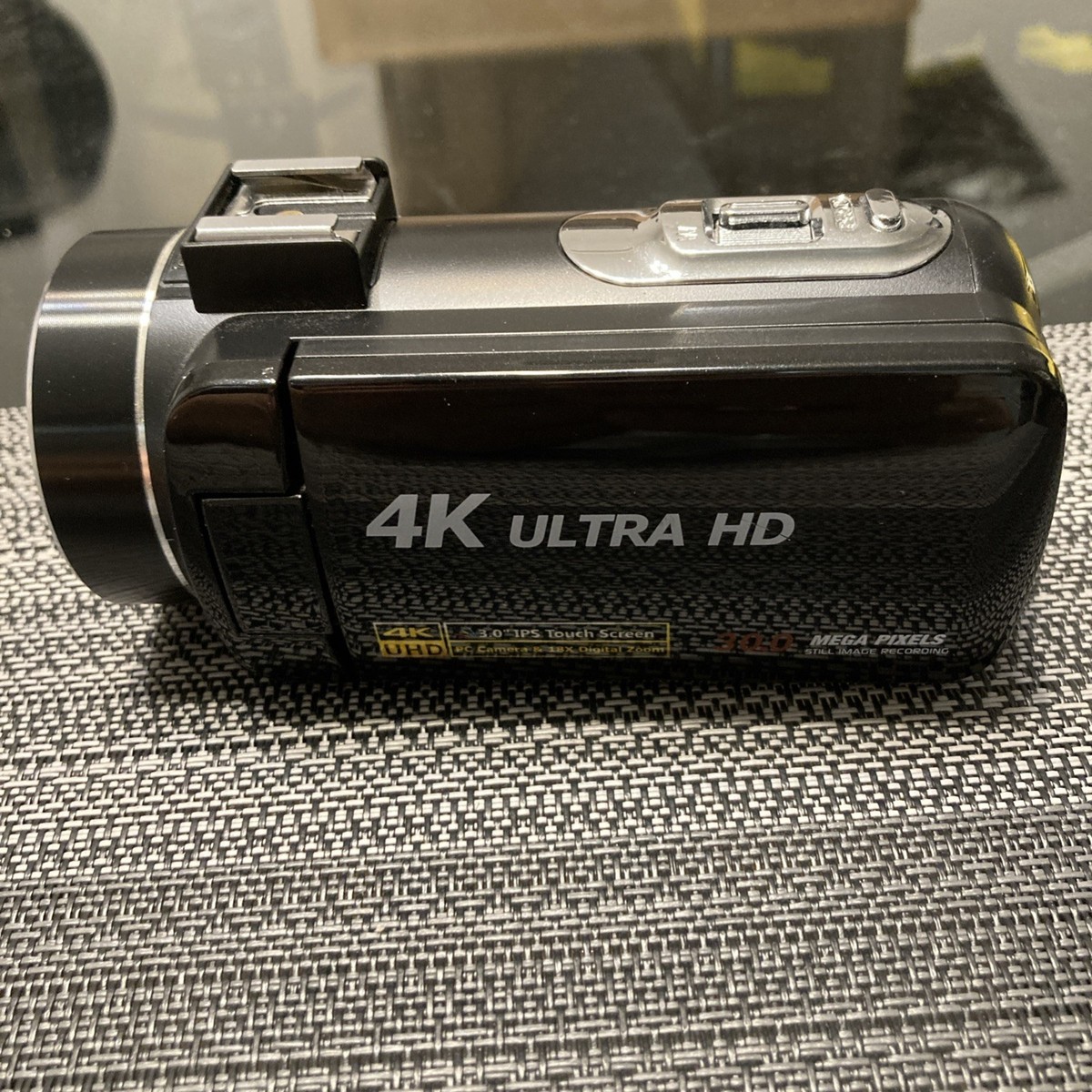 DVC Digital Video Camera 4K Ultra HD 30MP 18x Zoom Touch Screen