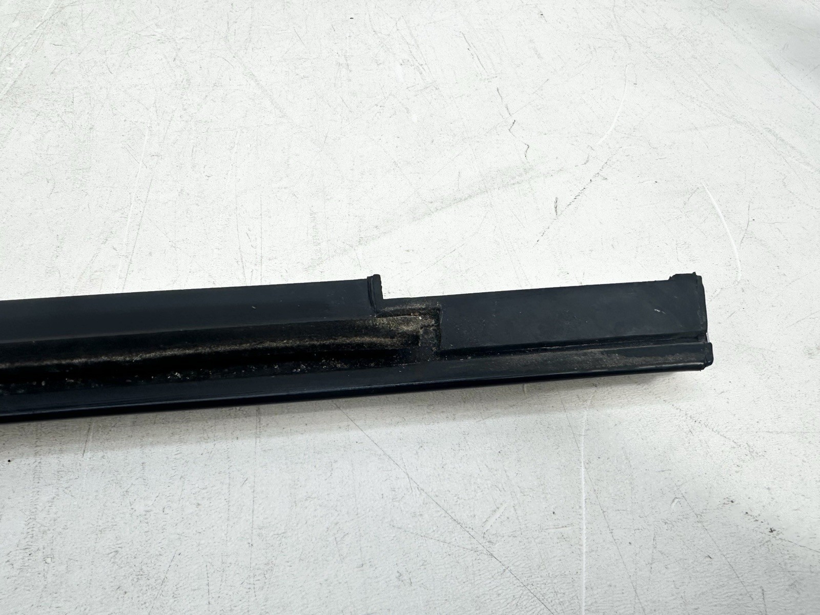 2014-2020 MASERATI GHIBLI Q4 REAR RIGHT SIDE DOOR WINDOW BELT MOLDING OEM CHROME