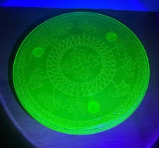 Fry Glass Co Sunnybrook Maple Leaf Green Uranium Glass 3 Feet 12-1/4" Cake Plate