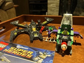 LEGO DC: Batwing Battle over Gotham City (6863) - Complete w/ Instructions