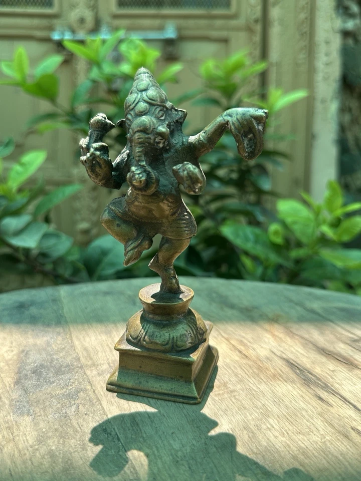 Antique Old Brass Hindu God Ganesha Dancing Figure - Image 4 of 4