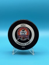 2002 STANLEY CUP NHL OFFICIAL GAME HOCKEY PUCK - INGLASCO CANADA - GARY BETTMAN