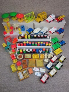 90 Pcs Vtg Fisher Price Little People Lot 33 Ppl Dog Family Sesame St Nursery