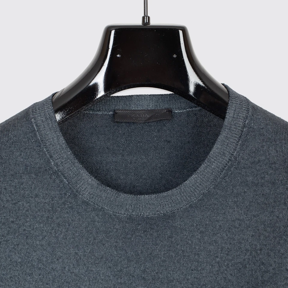 Suéter Prada Talla EU52 Hombres Azul Índigo Prenda Tinte Lana Virgen Cuello Redondo Foto 2 de 4