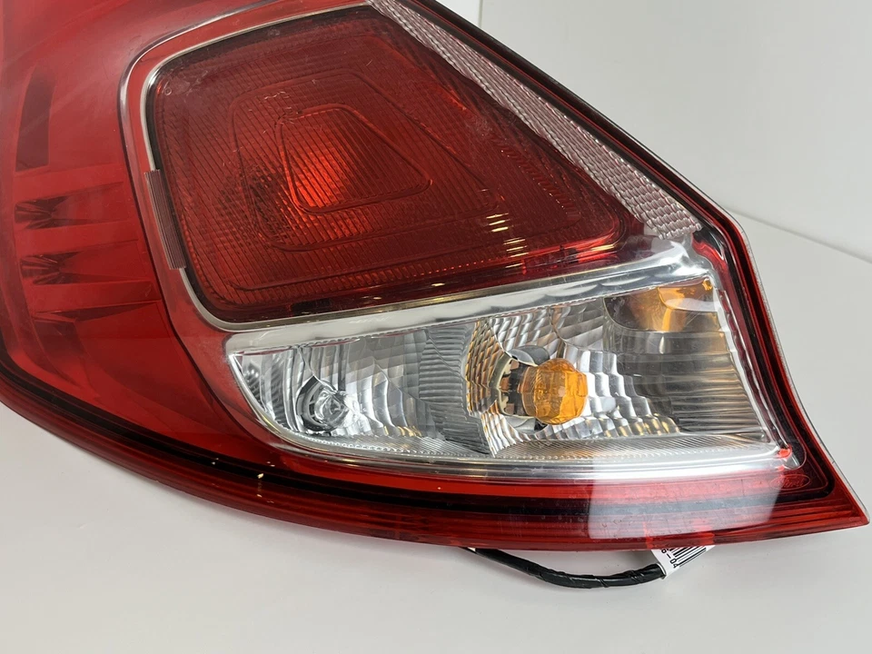 2016 FORD FIESTA LEFT FRIVER SIDE LH TAIL LIGHT OEM - Image 2 of 4