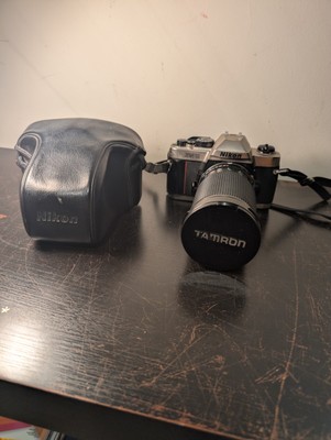 Nikon FM10 analoge Spiegelreflexkamera 35 mm mit Nikon-Gehäuse