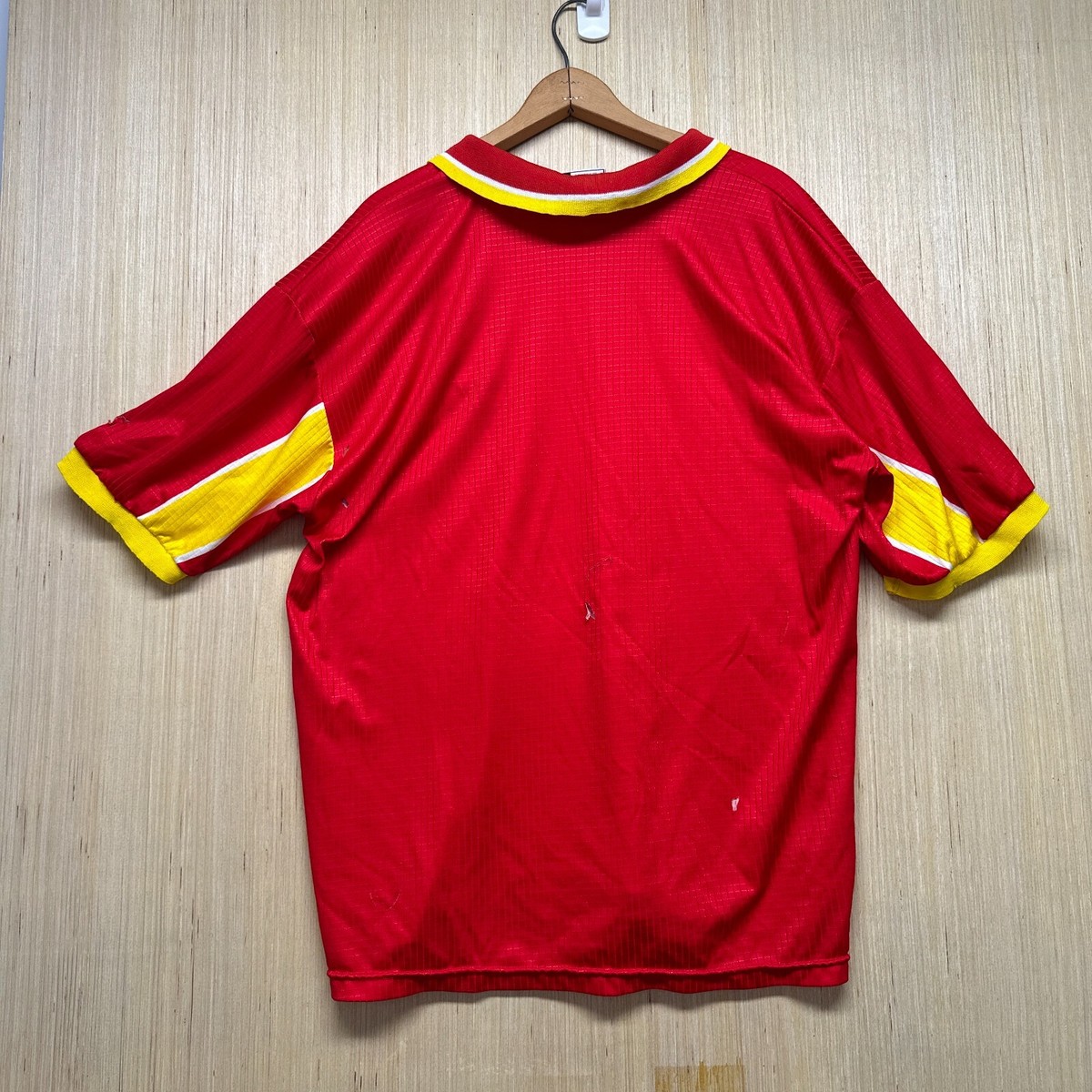 90s PUMA マケドニア代表 サッカーユニフォーム 赤 ヴィンテージ Vintage Macedonia Jersey Adult Size Large Red Short Sleeve Men's