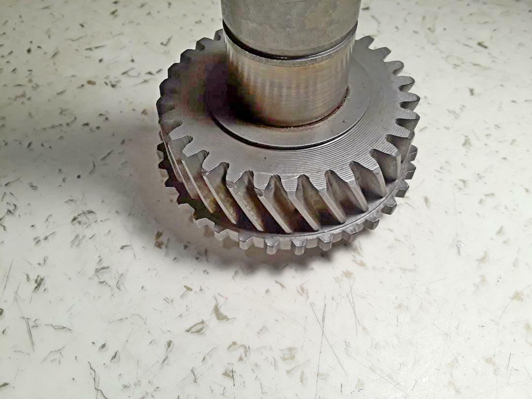 Maserati Mistral, Sebring ZF S5-20 transmission input shaft with gears