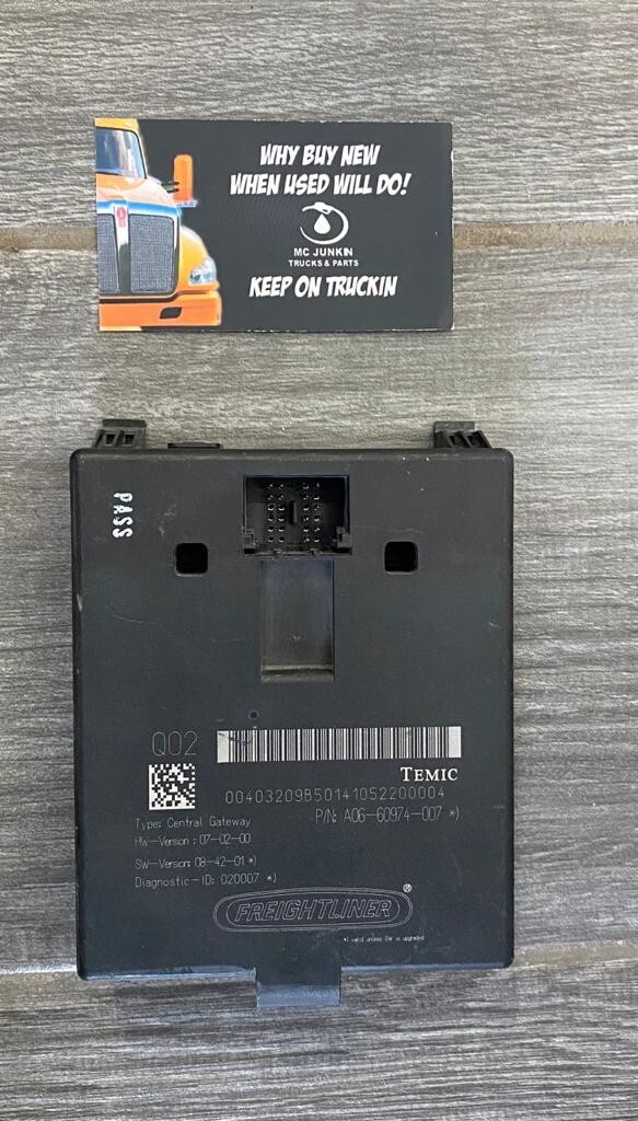 FREIGHTLINER Cascadia central gateway A06-60974-007 | eBay