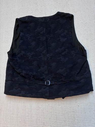 Marc Ecko Cut & Sew Men's 4 Button Vest Black on Black L NWT $79.50 - Picture 9 of 9