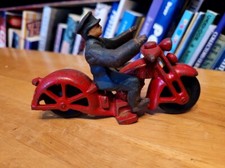 VINTAGE 1930's HUBLEY CAST IRON MOTORCYCLE with REMOVEABLE DRIVER