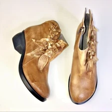 SOCOFY Handmade Leather Flowers Ankle Boots New 39/8