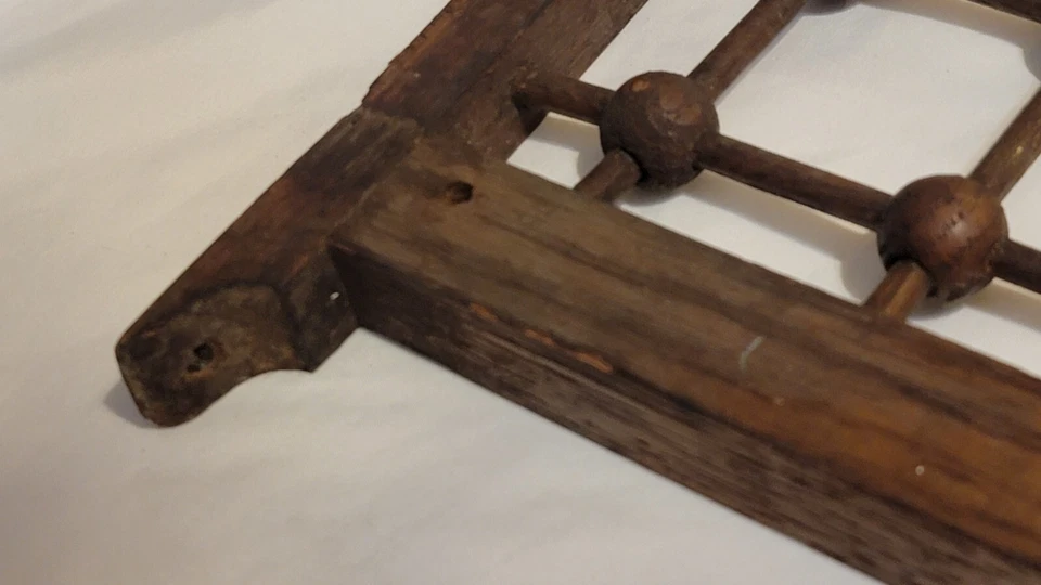 Victorian Arts & Crafts Period Antique Stick and Ball Oak Window Valance - Image 3 of 4