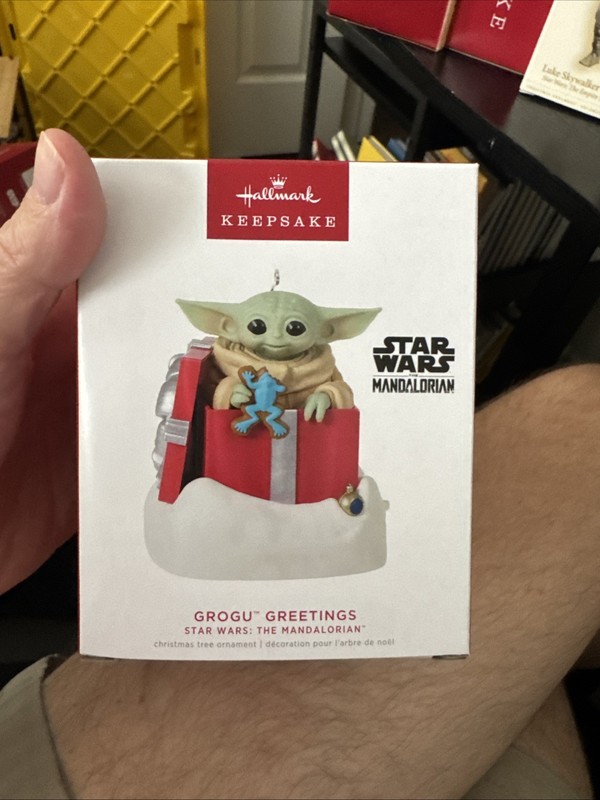 2022 Hallmark Star Wars Mandalorian Grogu Greetings Magic Keepsake Ornament