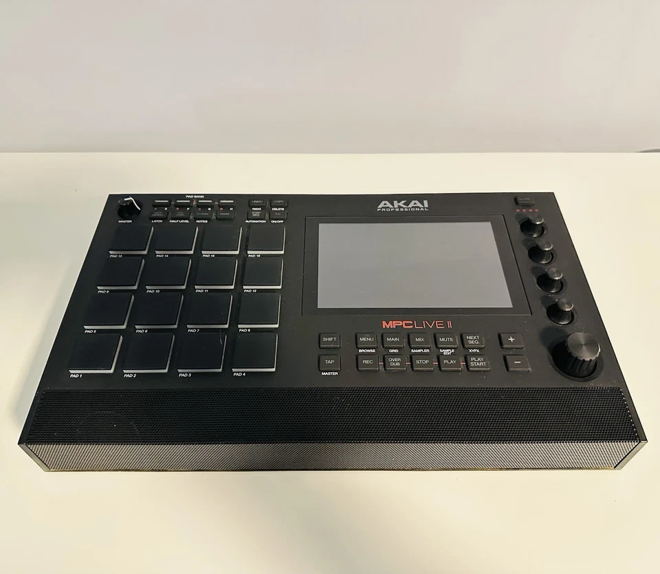 AKAI MPC Live 2 II Sampler OS 3.6 mit Anleitung, Netzteil und Originalverpackung - Bild 3 von 4