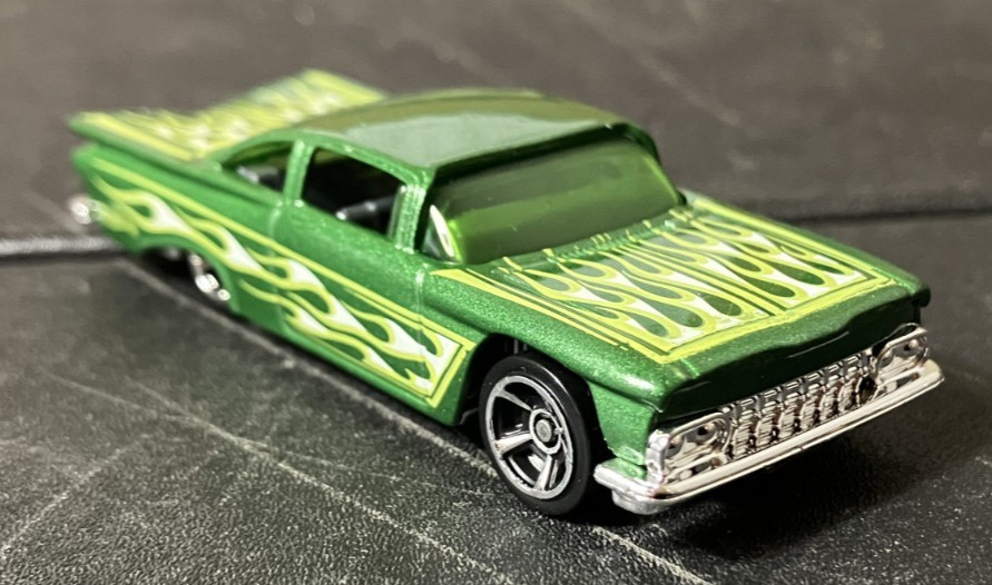 1959 Chevrolet Impala / Bel Air - Hot Wheels Showroom Heat Fleet 1:64 Diecast NM