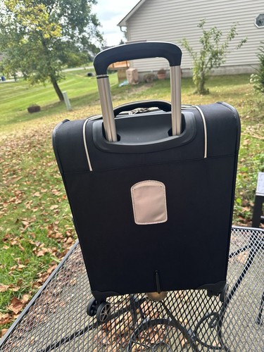 LONDON FOG HARTFORD II COLLECTION 20" EXTENSIBLE 8 RUEDAS SPINNER LLEVAR A CABO - Imagen 2 de 13