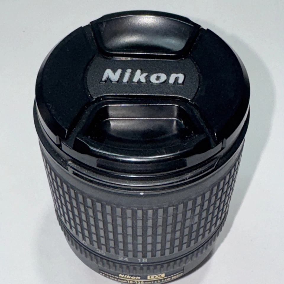 Nikon AFS DX NIKKOR 18-135mm f/3.5-5.6G ED Lens W/ Caps Tested - Image 2 of 4