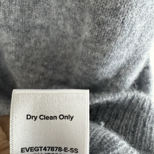 Evereve Size M Gray Cecilia V-Neck 100% Cashmere Pullover Sweater Minimalist - Picture 3 of 8