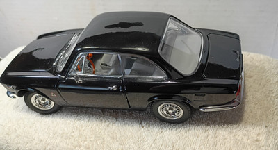 1965  Alfa Romeo Giulla / Road signature    1/18 diecast   no box