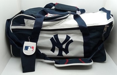 NEW RARE VTG 2006 New York Yankees MLB Embroidered Duffle Bag 8'' x 21''