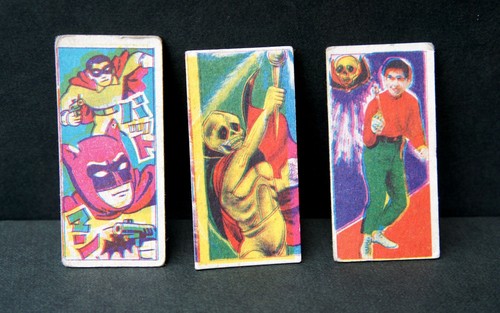 Lotto di 3 carte Menko vintage Batman anni '60 collezione rara arte commerciale originale - Foto 9 di 9