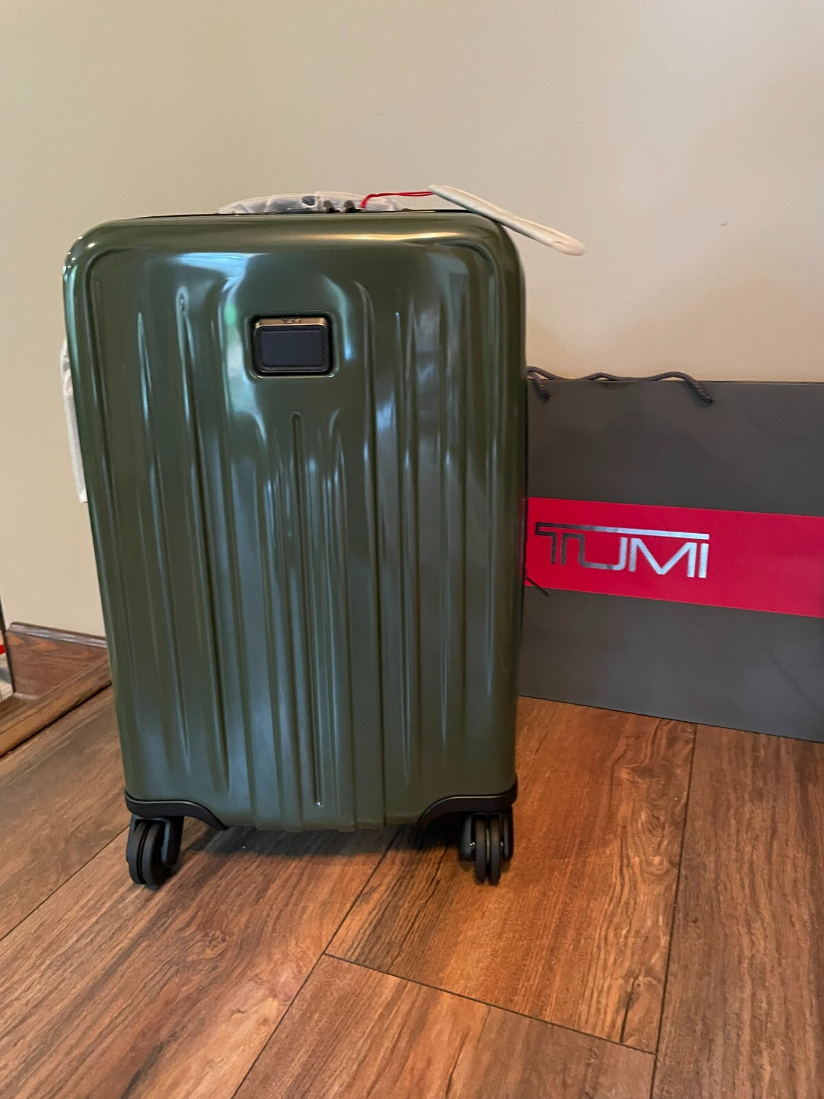 TUMI V4 International Expandable Carry On 4 Wheel Travel Bag GREEN