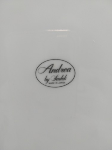 Andrea by Sadek "Corona" 8478 Floral Chintz Gold Trim Dinner Plate 10 1/2” Cake - Picture 4 of 5