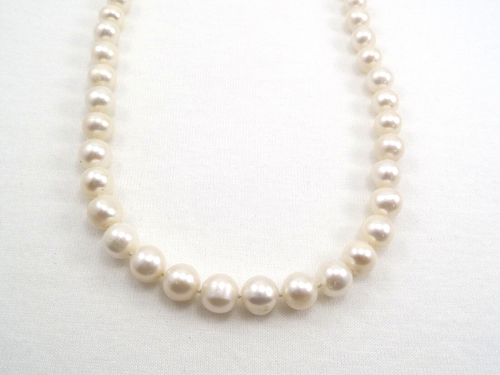 VTG Fresh Water Pearl Necklace Knotted with Magnetic Clasp 18” Long - Picture 3 of 8