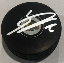 JASON DICKINSON SIGNED CHICAGO BLACKHAWKS HOCKEY PUCK W/ CASE COA