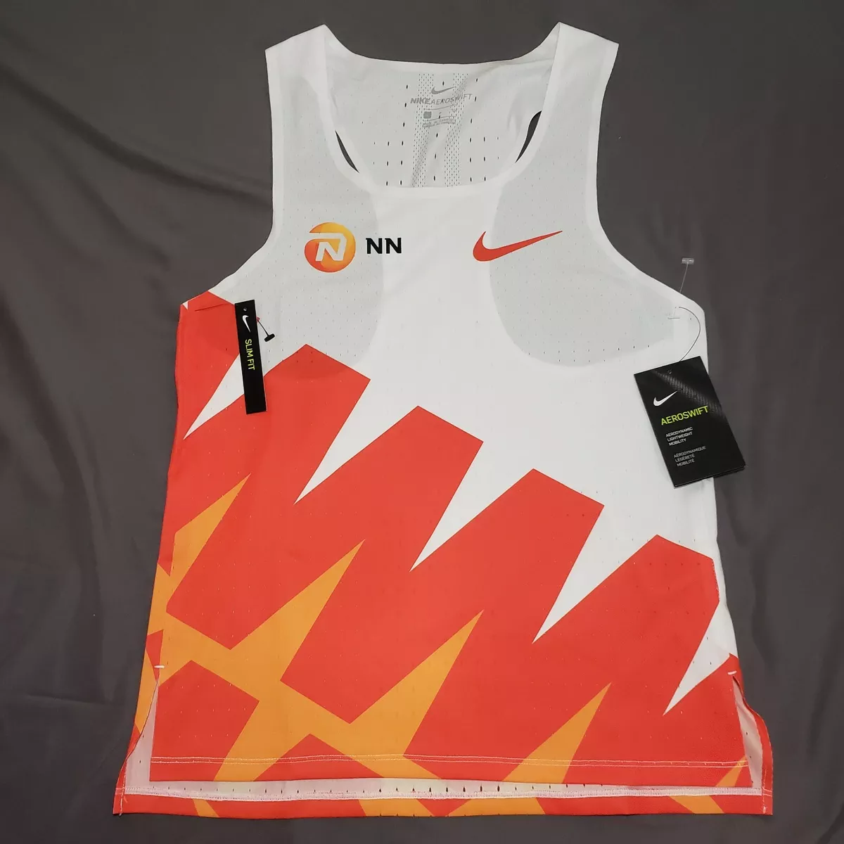 Nike aeroswift deals running tank