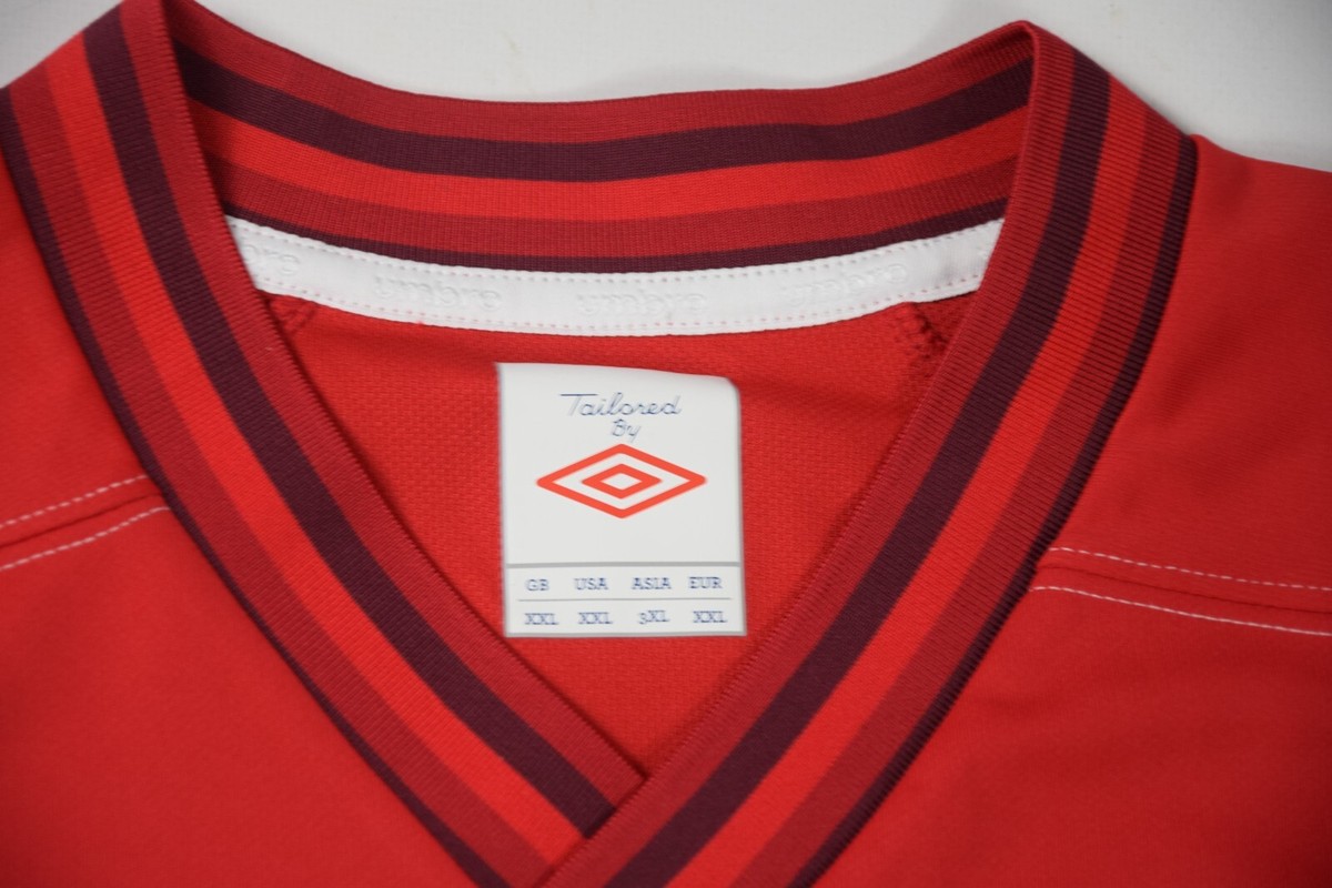 UMBRO レッド サッカーシャツ Vネック　エイジャッスクエンブレム付 LUZeSOMBRA ルースイソンブラ MONTEプラシャツ＆スタンダード