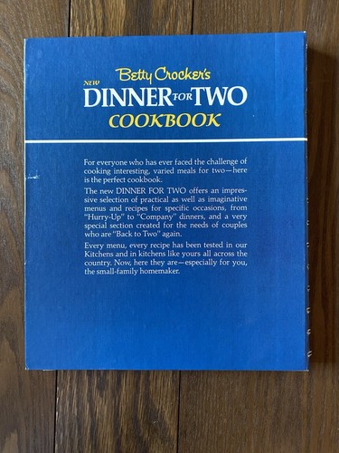 Betty Crockers New Dinner for Two Cookbook 1972 Thirteenth Printing Spiralbound - Picture 2 of 14